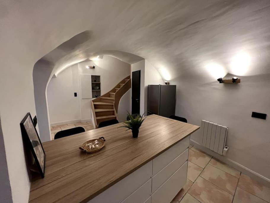 Maison De Ville Châteauneuf-du-Rhône Dış mekan fotoğraf